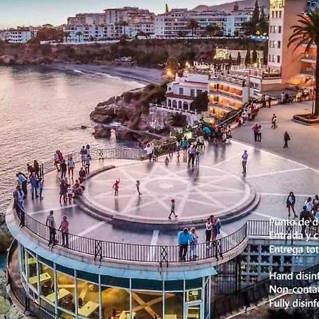 Апартаменты Estudio Nerja Luna Экстерьер фото